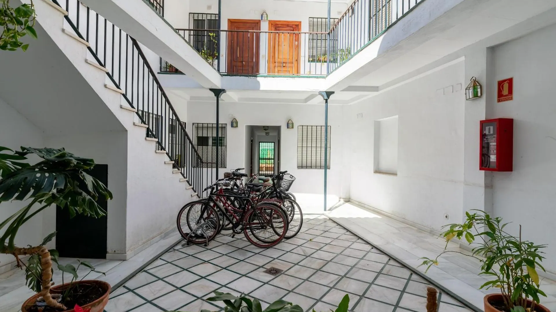 Holi-Rent Esperanza Apartment Seville