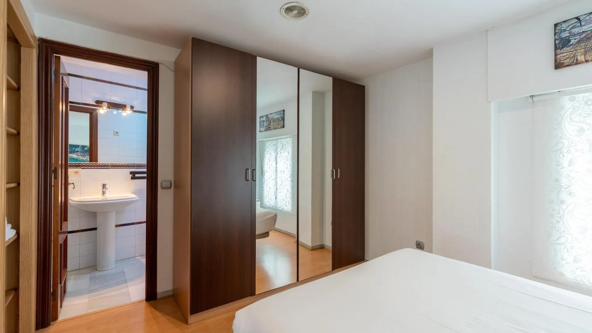 Holi-Rent Esperanza Apartment Seville