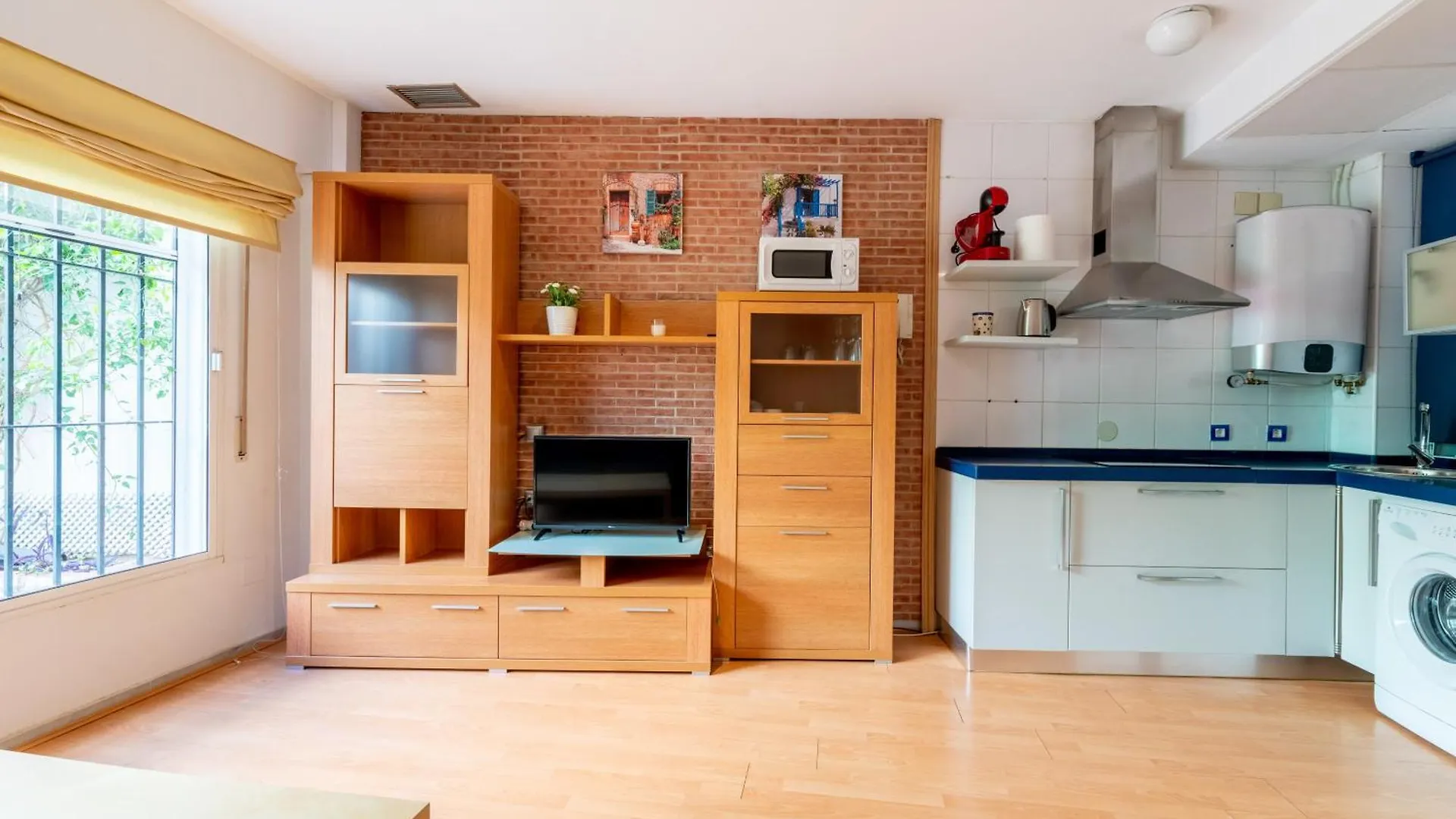 Holi-Rent Esperanza Apartment Seville 0*,  Spain