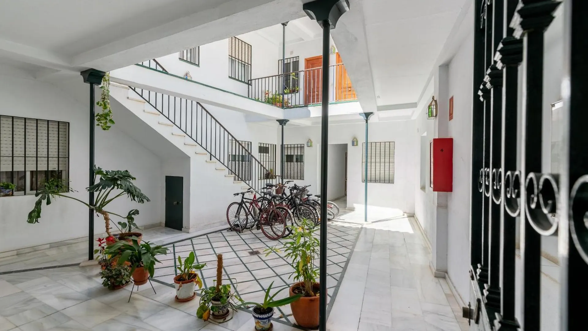 Holi-Rent Esperanza Apartment Seville