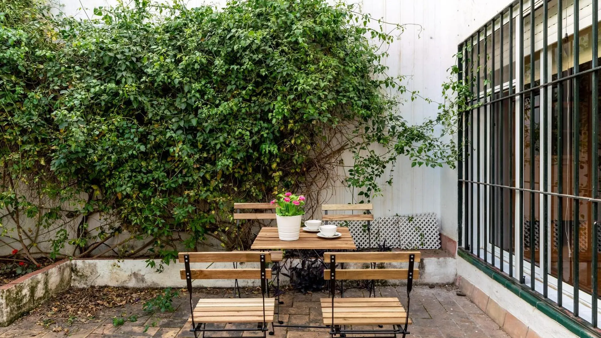 Holi-Rent Esperanza Apartment Seville
